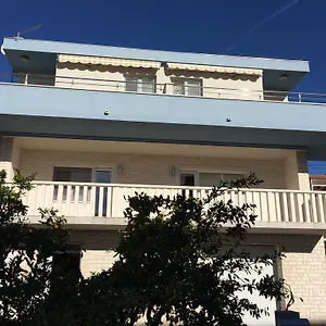  Apartment Apartmani Mane